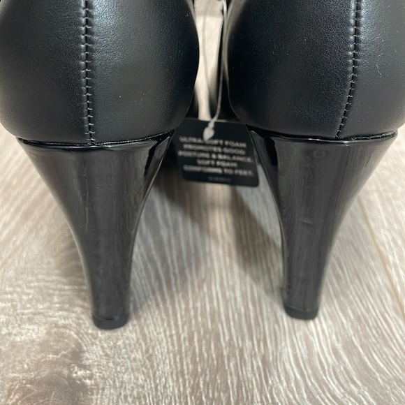 NWT East 5th EF Emmelie Black Booties Memory Foam Buckle Heeled 6 - Picture 12 of 16